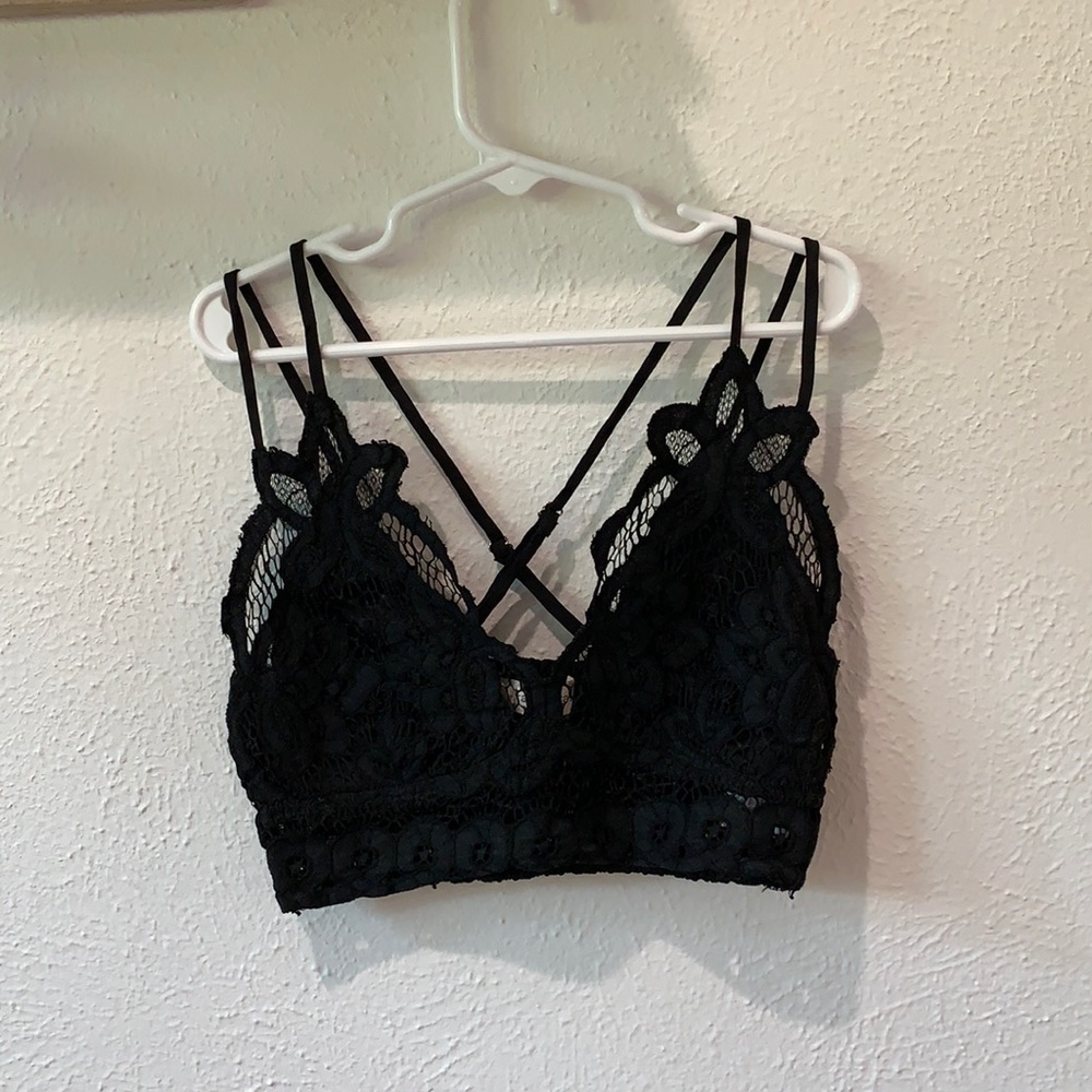 Black lace Francesca’s brallete